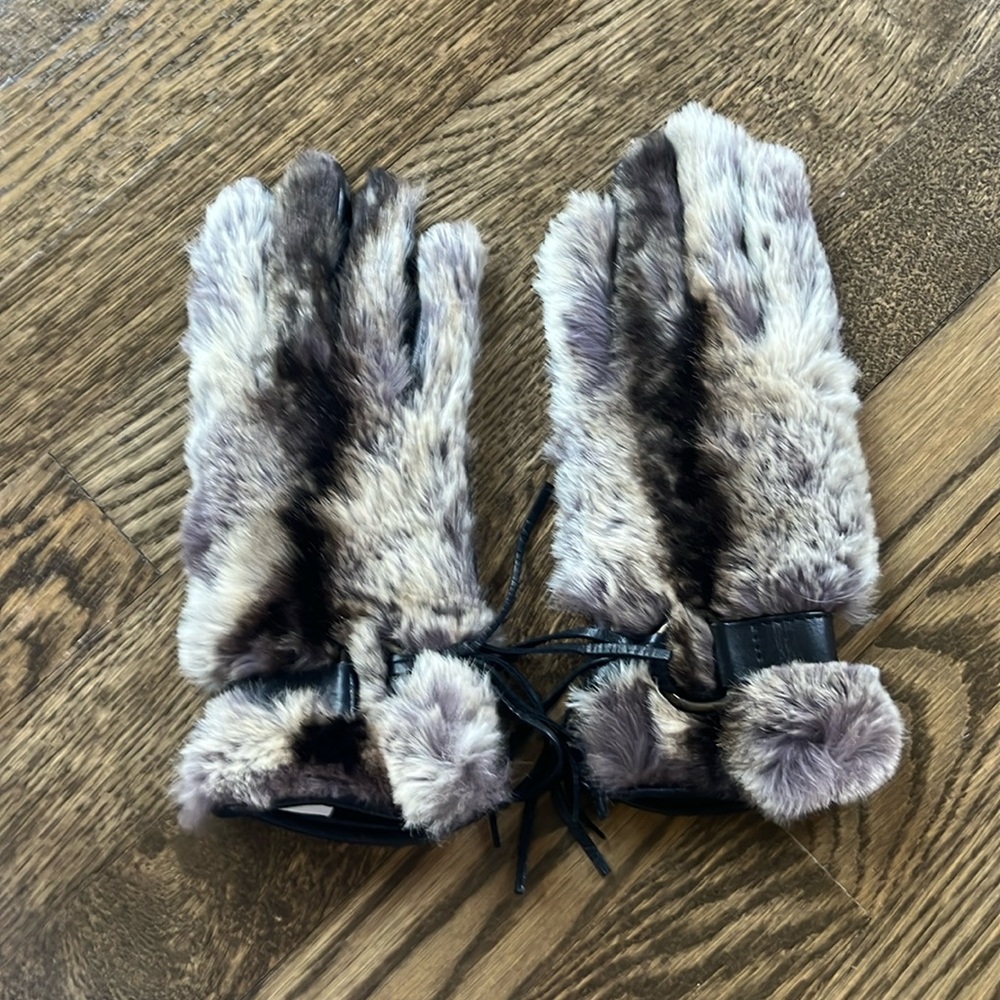 Gloves with cashmere lining